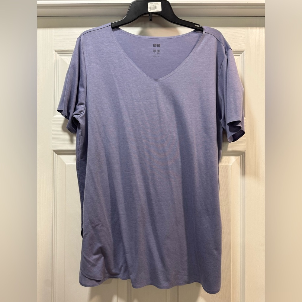 Uniqlo Periwinkle V-Neck Short Sleeve Tee